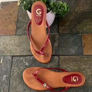 Guess Women's Red Flip Flops size 7 good used condition rhinestone G‎